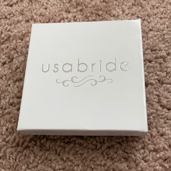 NWOT UsaBride Pearl and Pave Coil Bracelet - Ivory - Picture 6 of 8